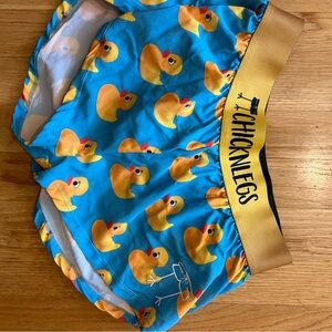 Chicknlegs ducky shorts xs